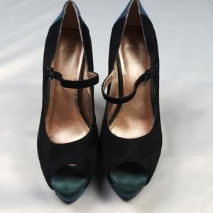 BCBG black blue turquoise heel w/cross strap 10